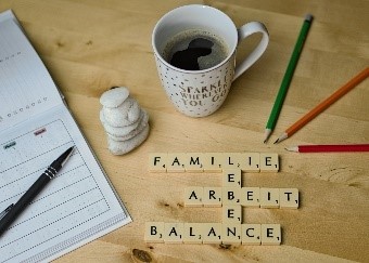Buchstaben-Steine Familie, Leben, Arbeit, Balance