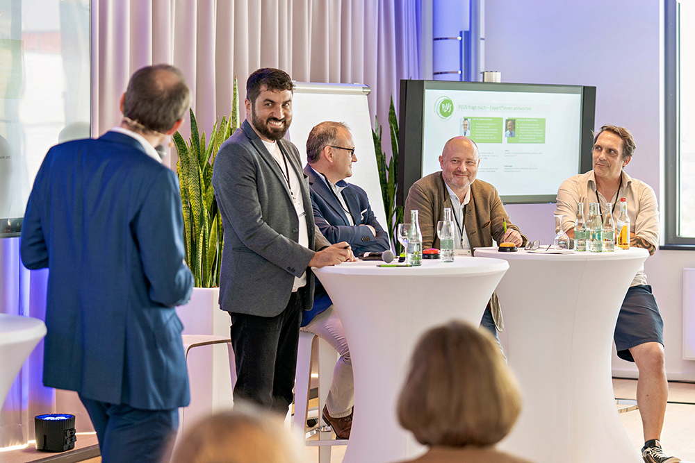 PLUS fragt Expert*innen