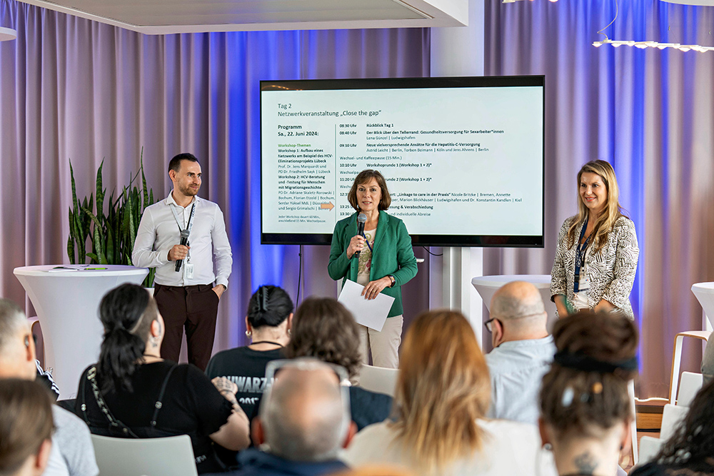 Marion Rustler, Dr. Britta Großner und Viktor Kitschkin 