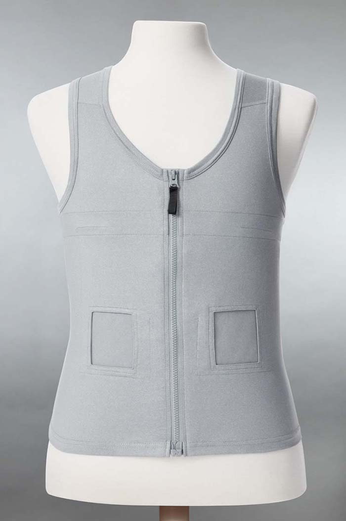 Grått linne på skyldocka